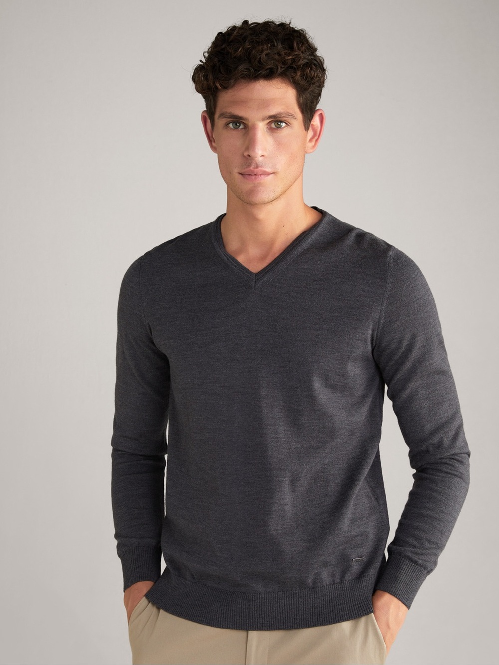 Banana Republic Men's Charcoal V-Neck Sweater, silk, cotton and cashmere